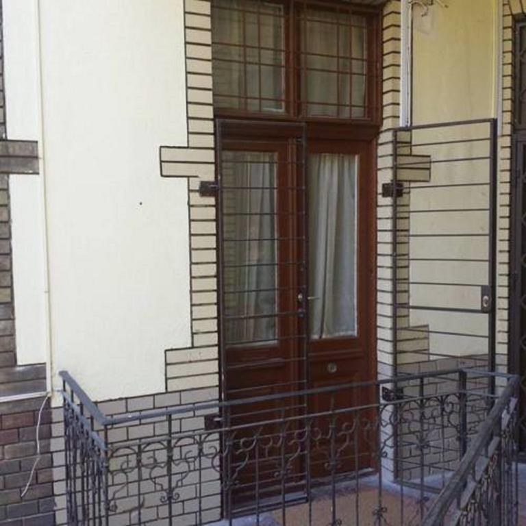 Art Orangehouse Budapest Rum bild